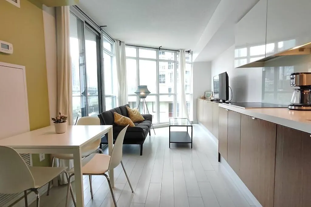 Condo-Walking Distance To Cn Tower, Rogers Centre, Scotiabank Arena Toronto